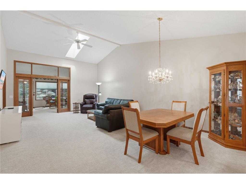 762 Lake Ridge Drive Woodbury MN 55129 7100028 image4
