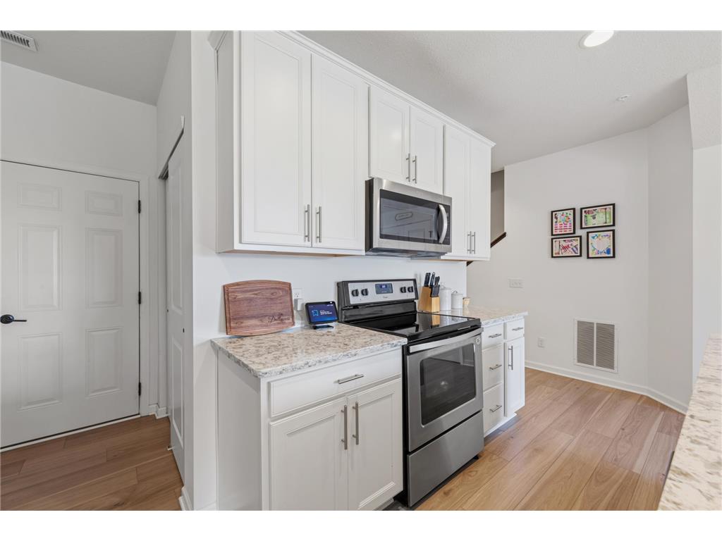762 Stonegate Road Chanhassen MN 55317 7109466 image10