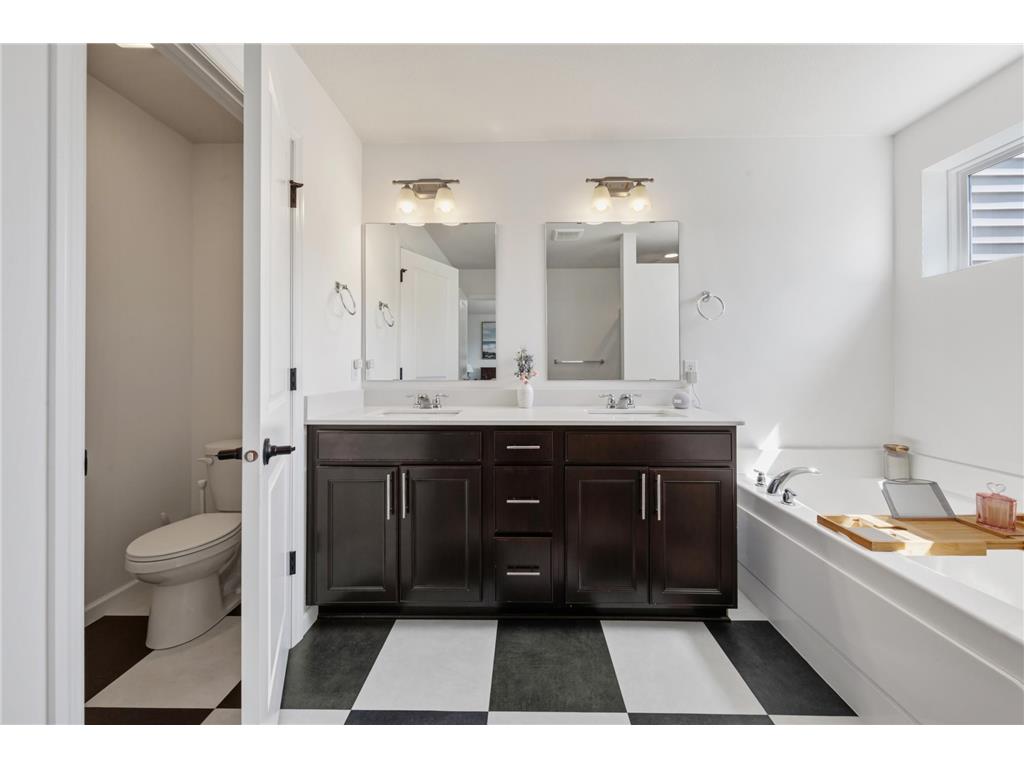 762 Stonegate Road Chanhassen MN 55317 7109466 image24