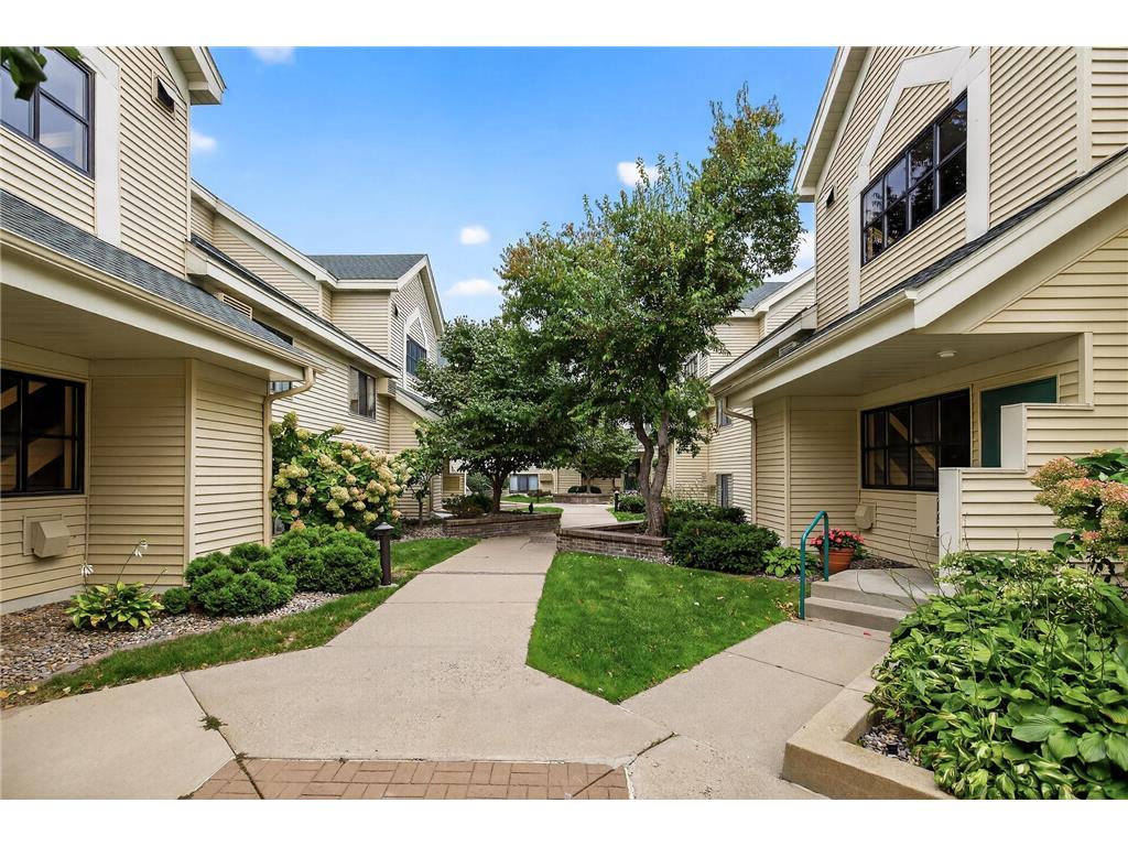 7622 York Avenue S #1209 Edina MN 55435 6788105 image1