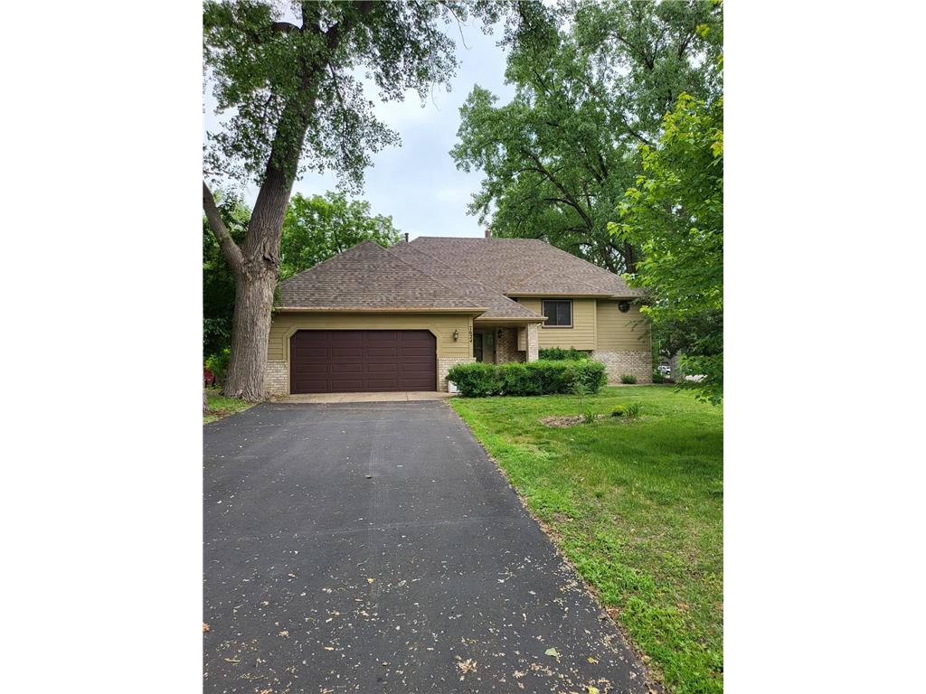 7624 Douglas Drive N, Brooklyn Park, MN, 55443 MLS 6339633 Edina