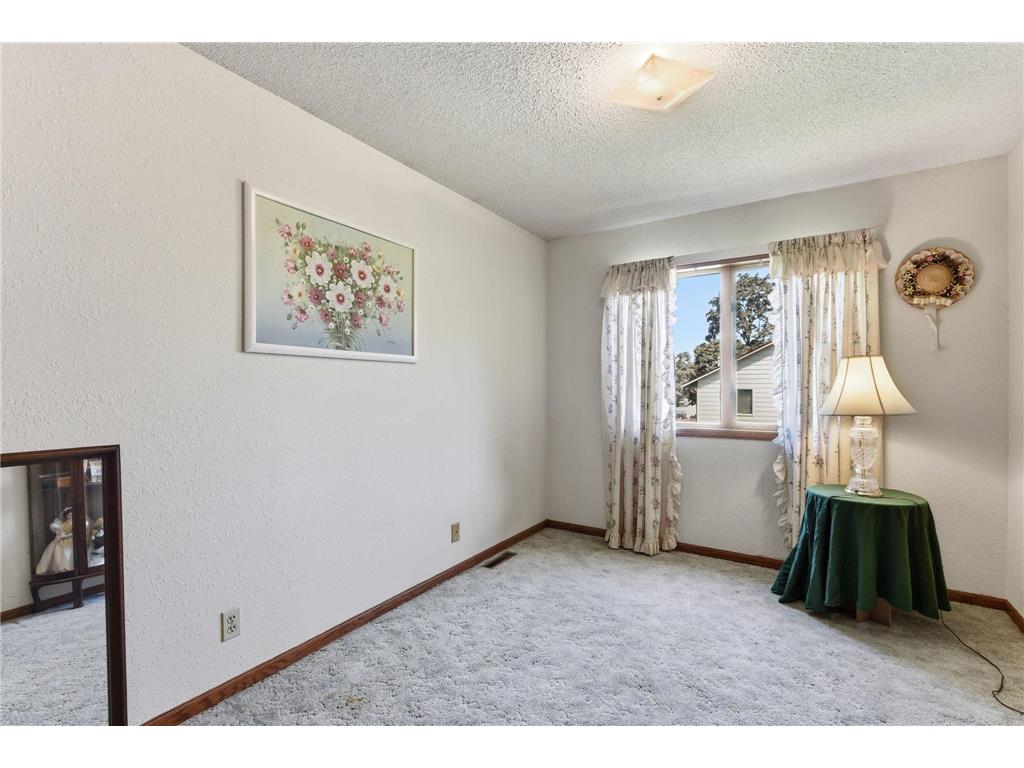 7628 Stillwater Boulevard North Boulevard N Oakdale MN 55128 7085440 image19