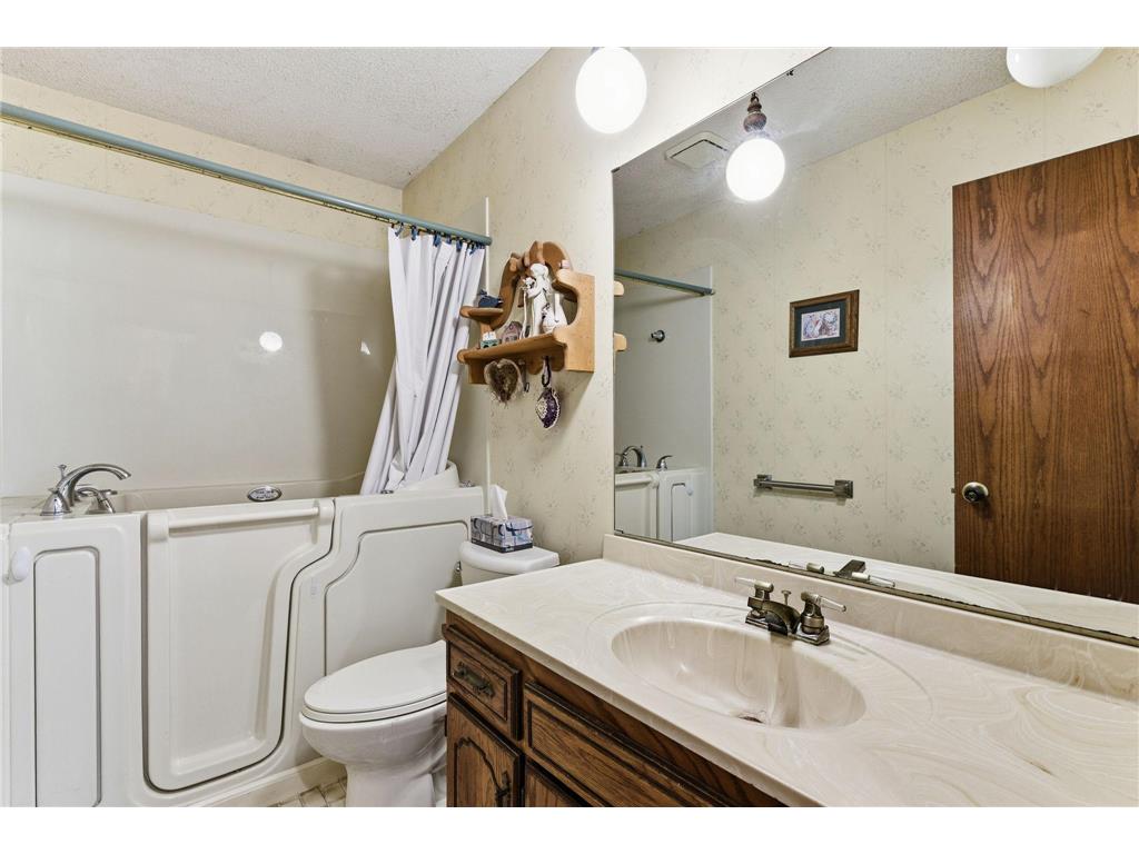 7628 Stillwater Boulevard North Boulevard N Oakdale MN 55128 7085440 image23