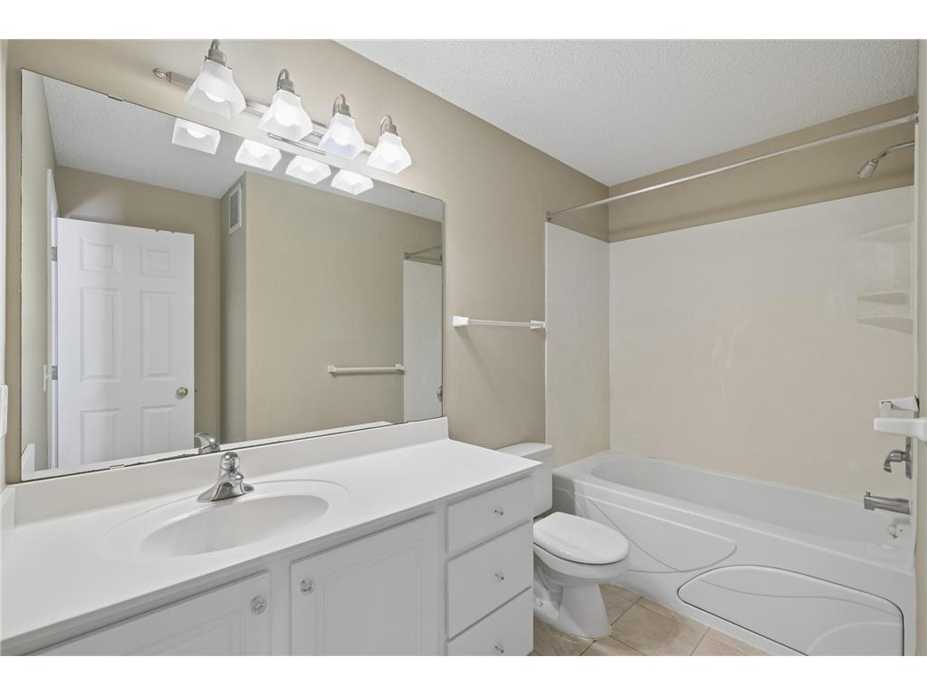 7629 Century Boulevard Chanhassen MN 55317 7069658 image14