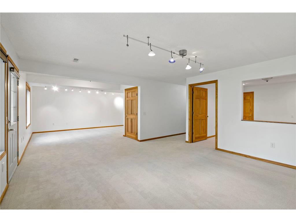 763 Lake Ridge Drive Woodbury MN 55129 7001929 image30