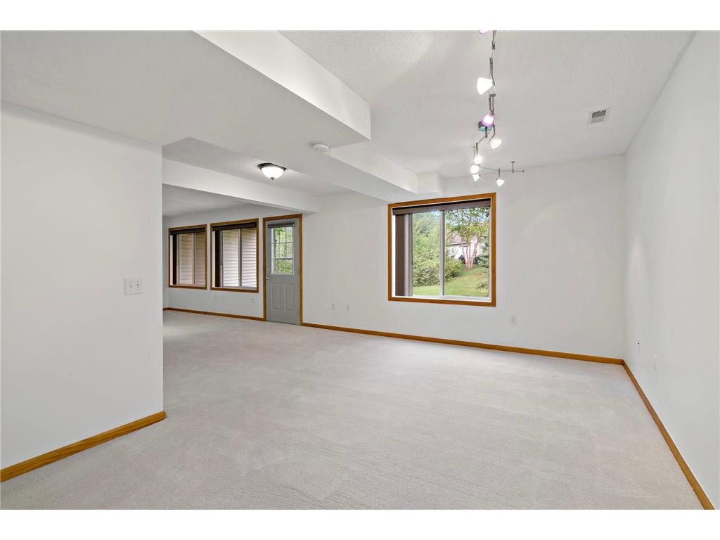763 Lake Ridge Drive Woodbury MN 55129 7001929 image33