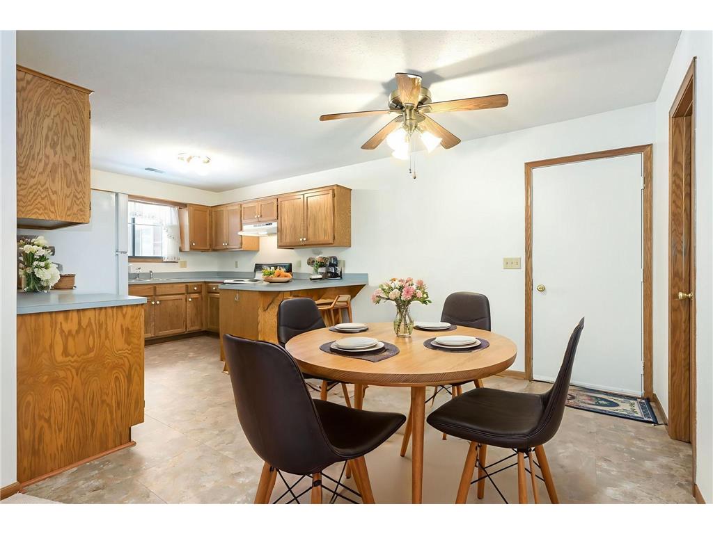 7630 13th Street N Oakdale MN 55128 7073151 image2