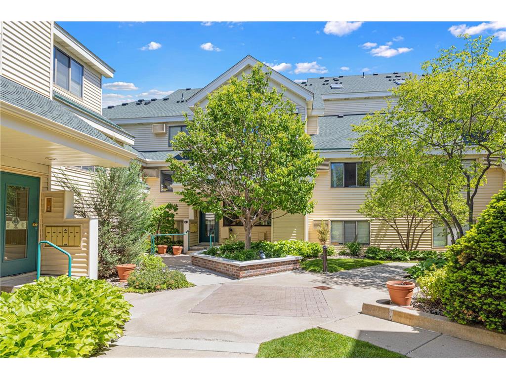 7631 Edinborough Way #5213 Edina MN 55435 7077645 image12