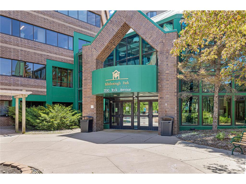7631 Edinborough Way #5213 Edina MN 55435 7077645 image16