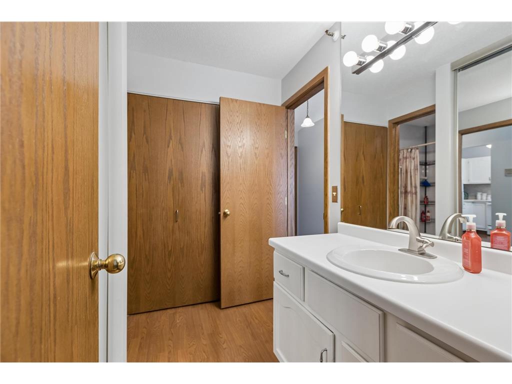 7631 Edinborough Way #5216 Edina MN 55435 7011250 image20