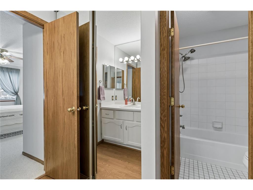 7631 Edinborough Way #5216 Edina MN 55435 7011250 image23