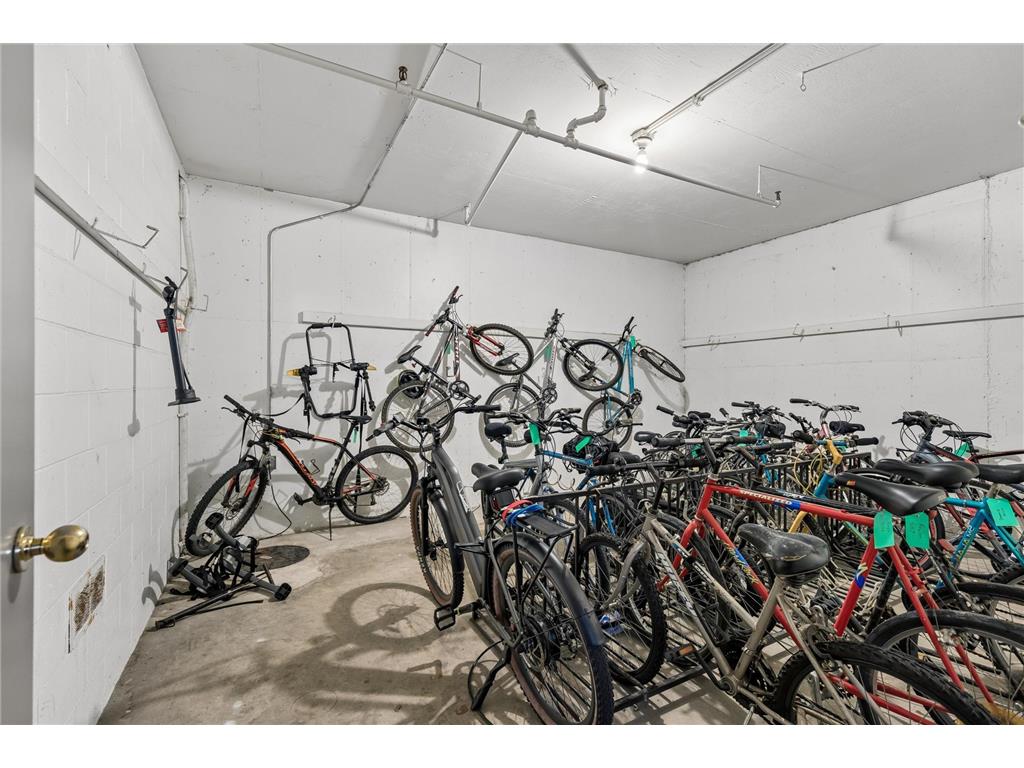 7631 Edinborough Way #5216 Edina MN 55435 7011250 image30