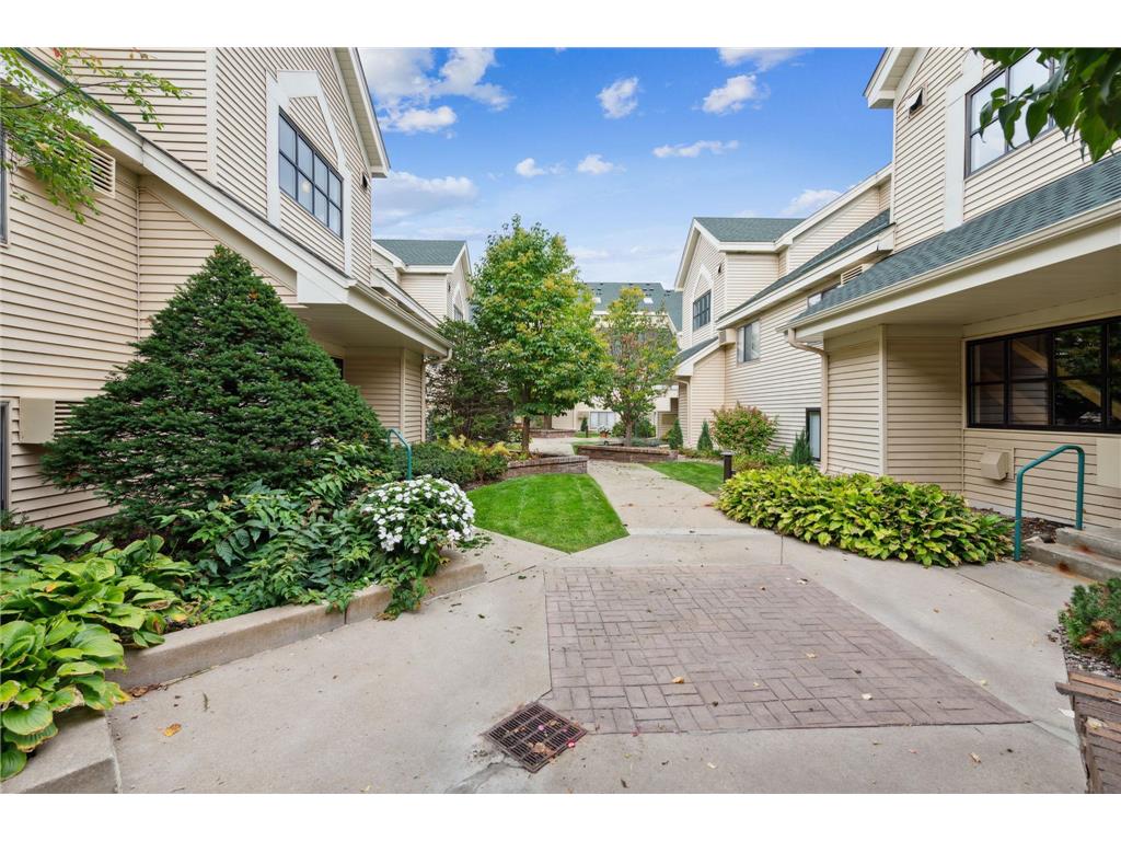 7631 Edinborough Way #5311 Edina MN 55435 6391764 image1