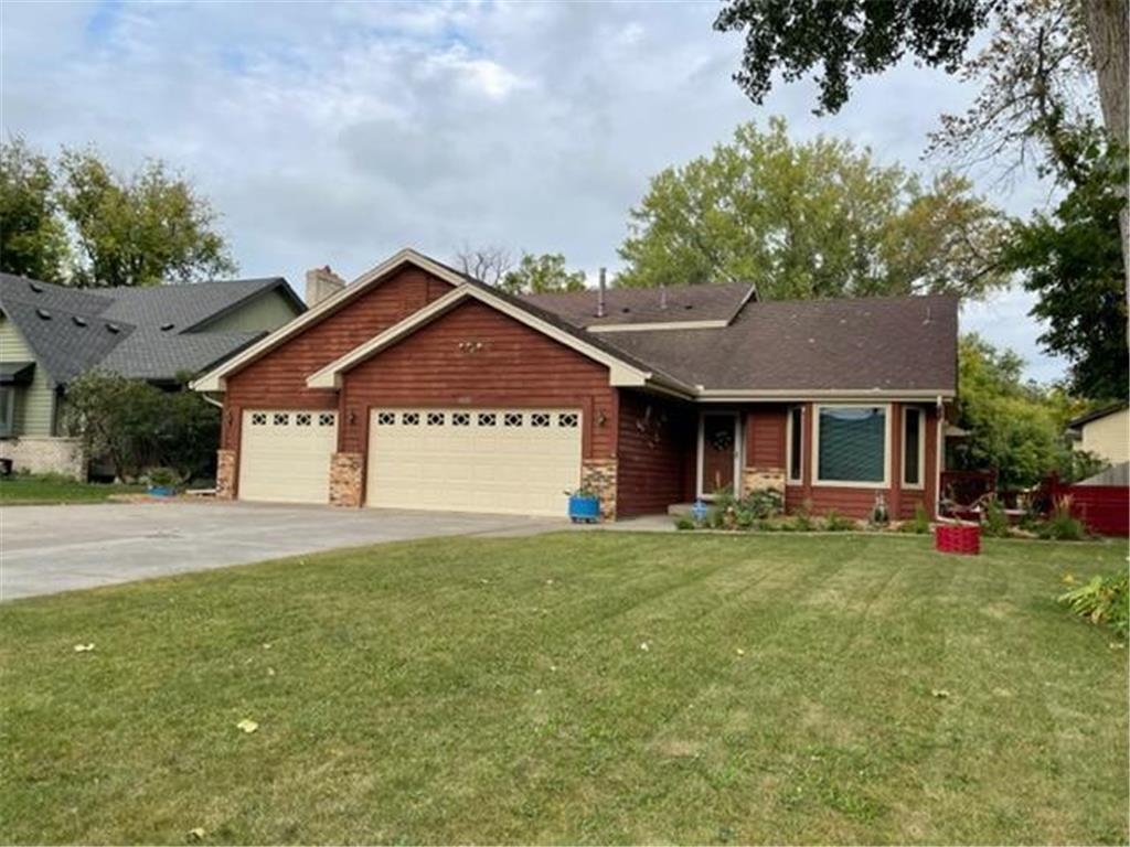 7632 Douglas Drive N Brooklyn Park MN 55443 - Shingle Creek 6376686 image1