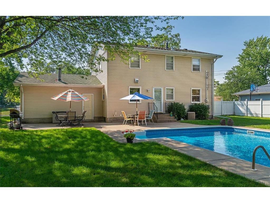 7632 Major Avenue N Brooklyn Park MN 55443 6369420 image1