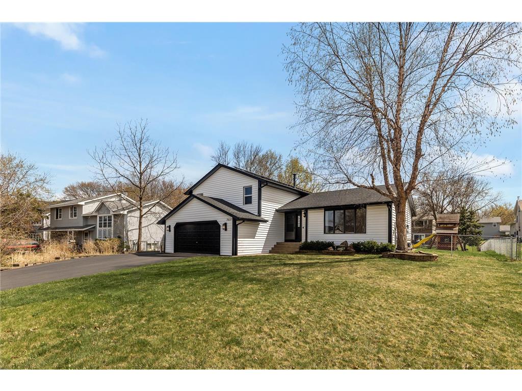 7637 23rd Street N Oakdale MN 55128 6712080 image1