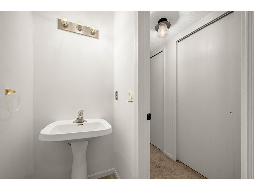 7637 Century Boulevard Chanhassen MN 55317 7069083 image28