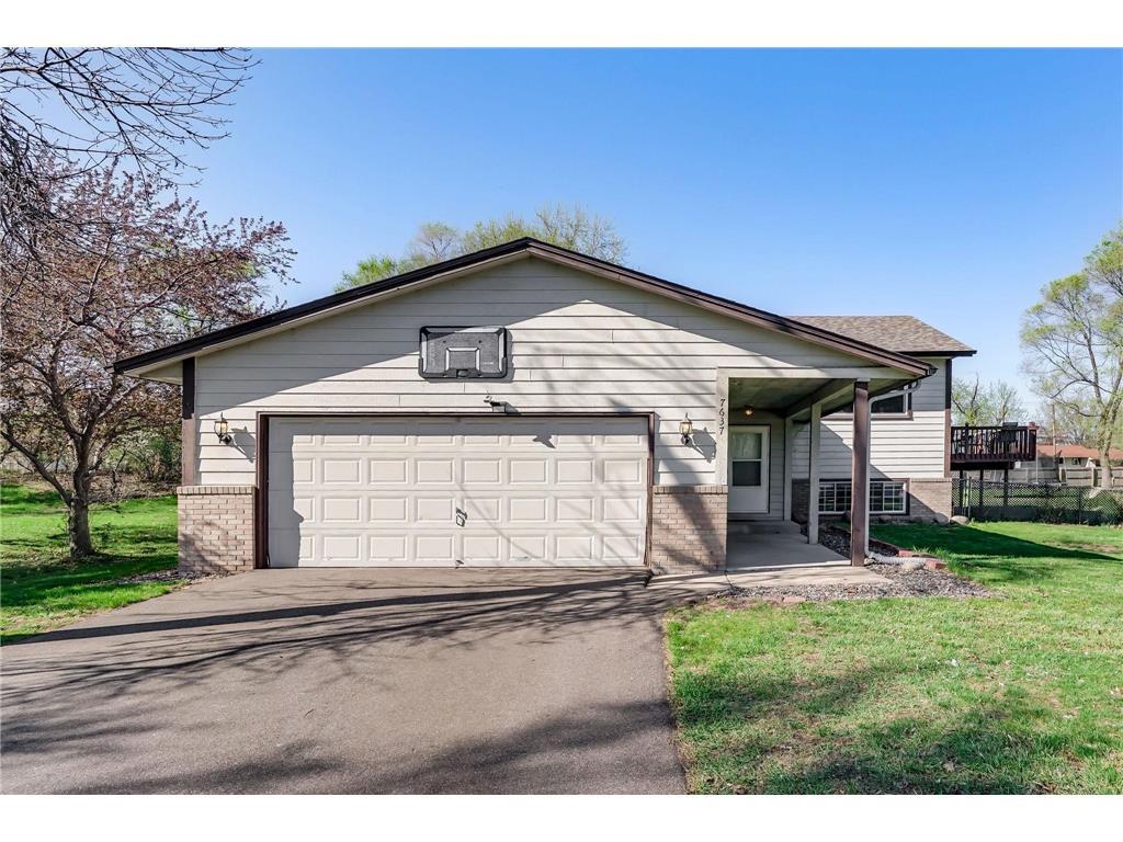 7637 Fairfield Road Brooklyn Park MN 55444 7062534 image1