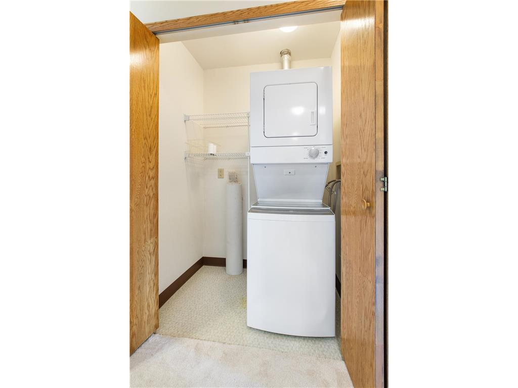 7638 13th Street N Oakdale MN 55128 7075700 image16