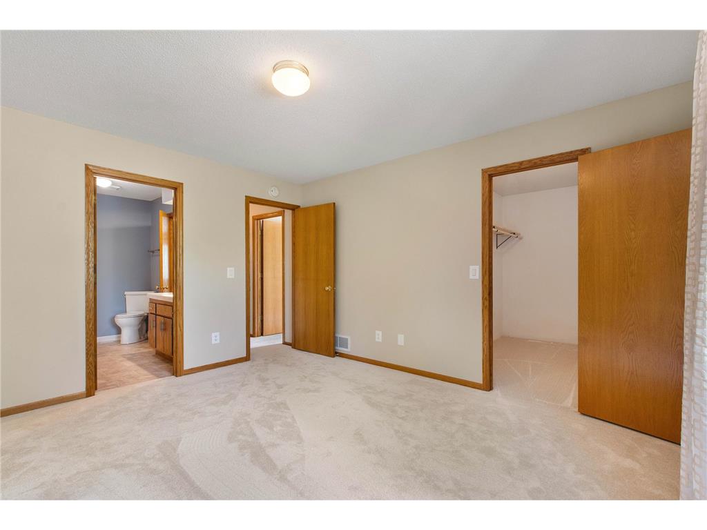 7638 13th Street N Oakdale MN 55128 7075700 image19