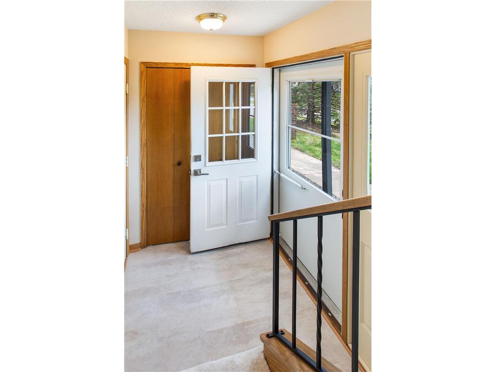 7638 13th Street N Oakdale MN 55128 7075700 image6