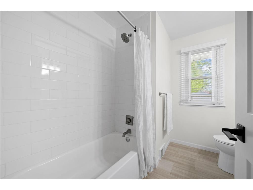 7638 14th Avenue S Richfield MN 55423 7016572 image16