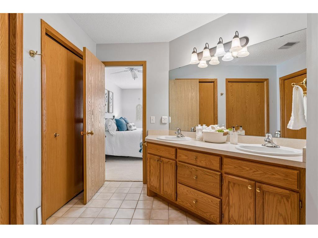 7638 Newbury Road Woodbury MN 55125 7041470 image33