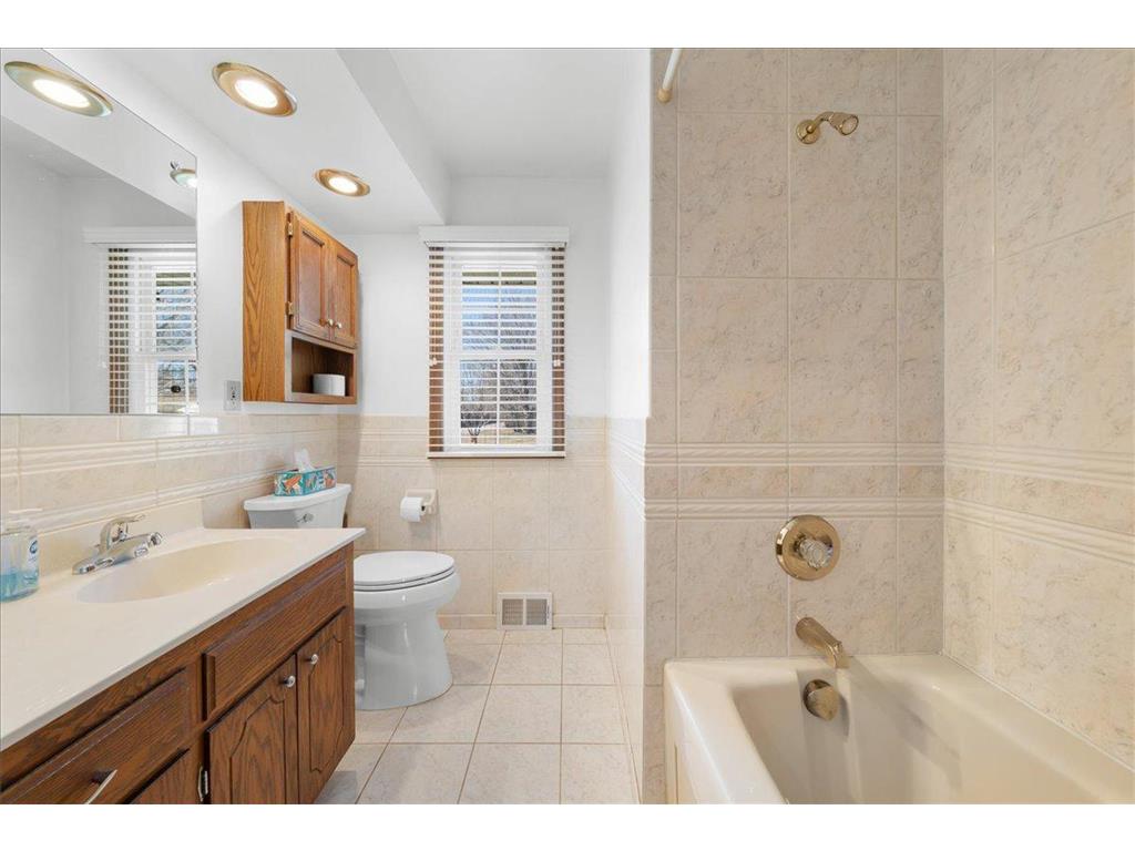 7639 10th Avenue S Richfield MN 55423 7051762 image14
