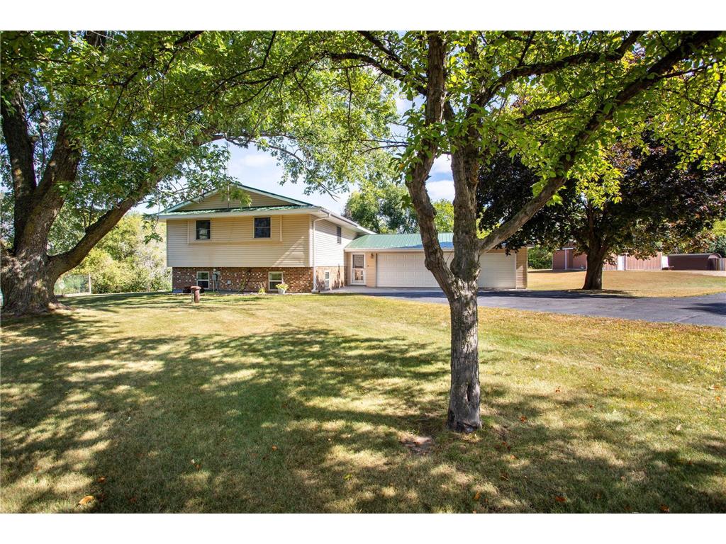 764 Highway 12 Hudson WI 54016 6434397 image1