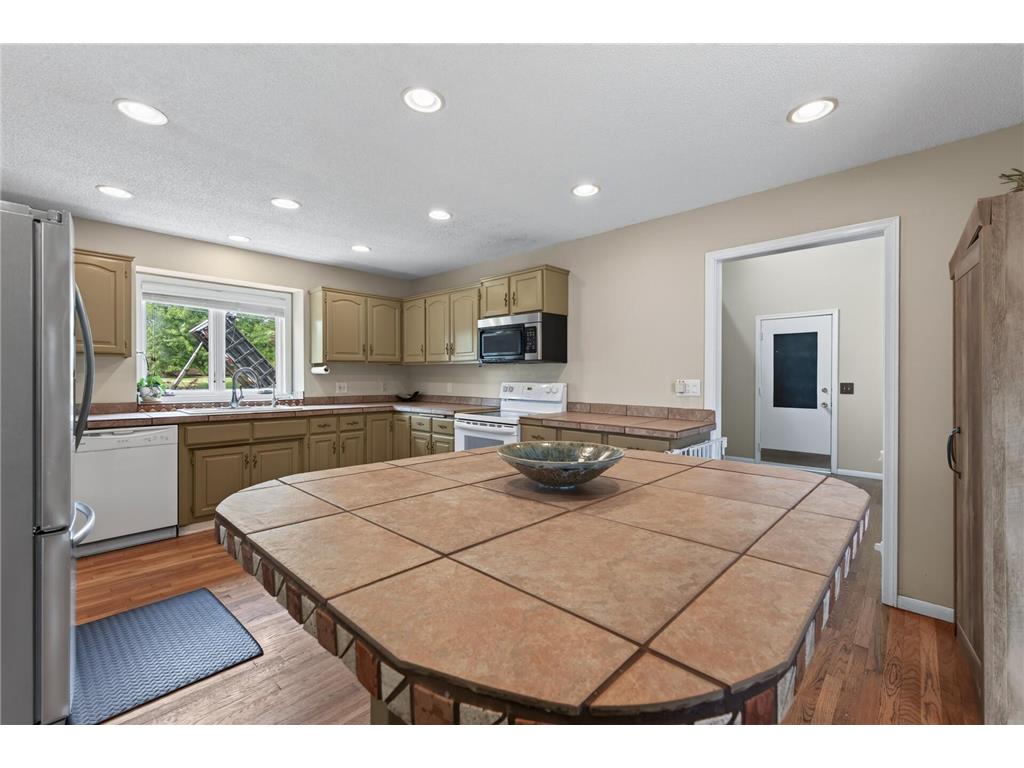 7640 Douglas Drive N Brooklyn Park MN 55443 7109651 image13