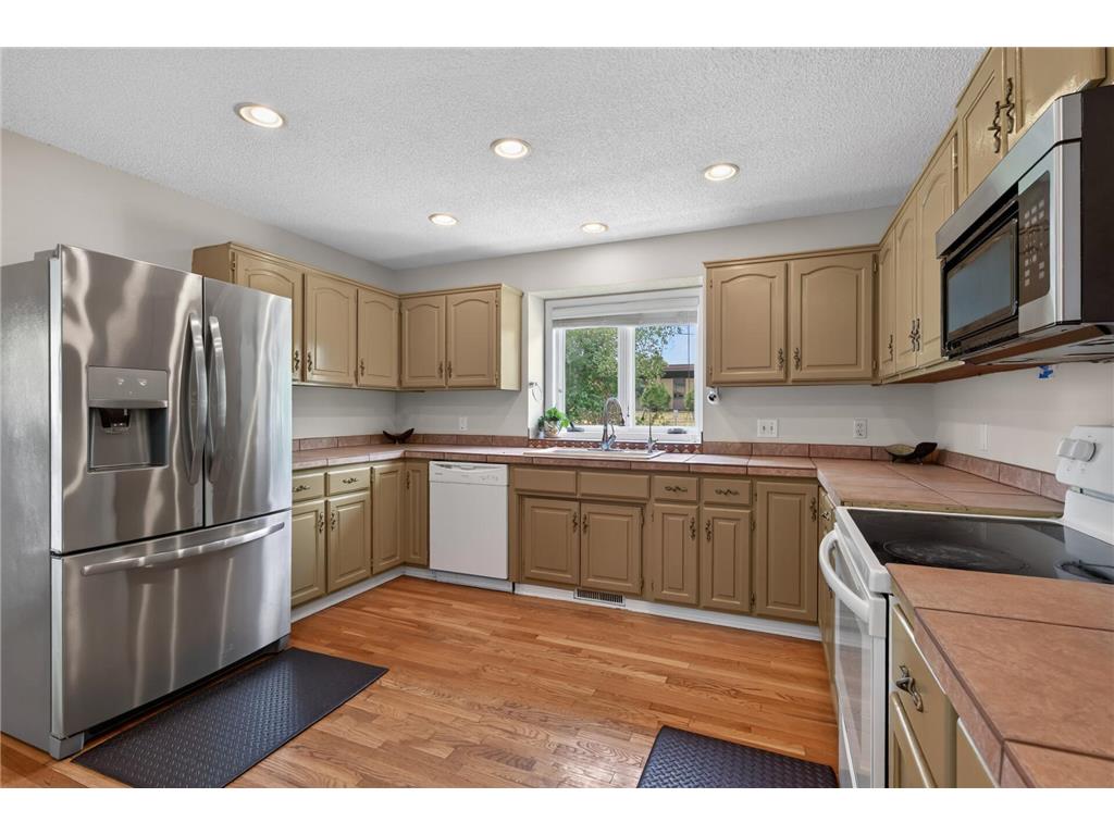 7640 Douglas Drive N Brooklyn Park MN 55443 7109651 image16