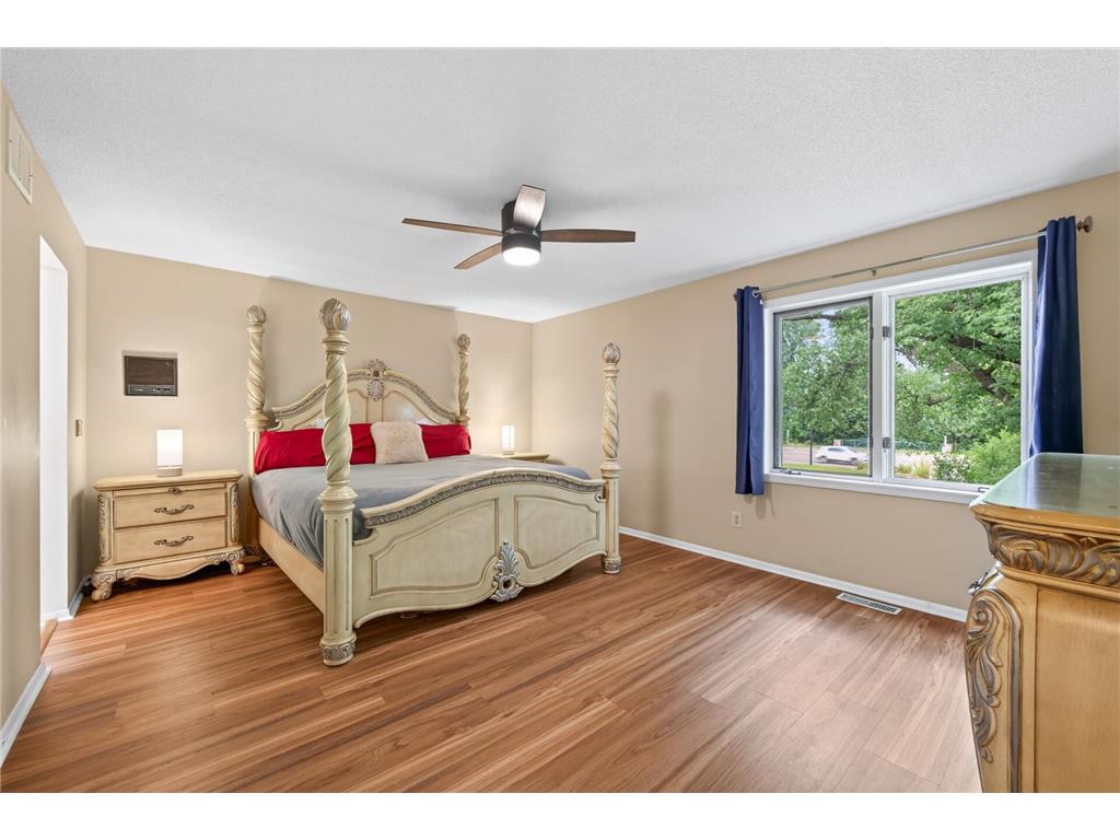 7640 Douglas Drive N Brooklyn Park MN 55443 7109651 image20