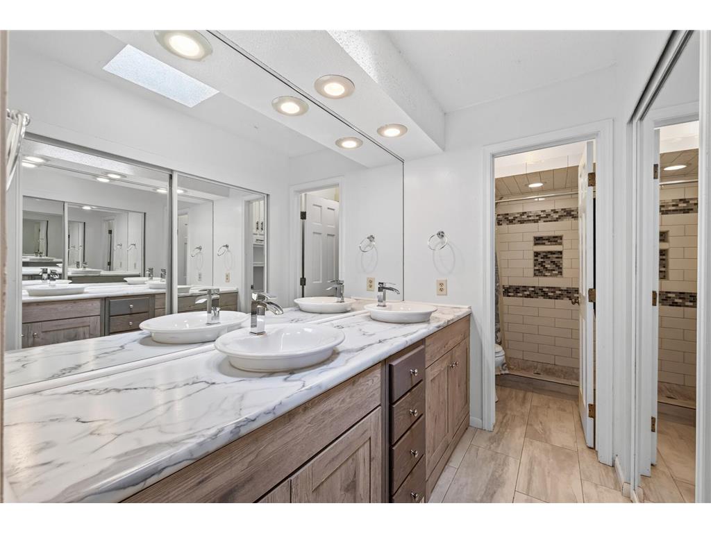7640 Douglas Drive N Brooklyn Park MN 55443 7109651 image23