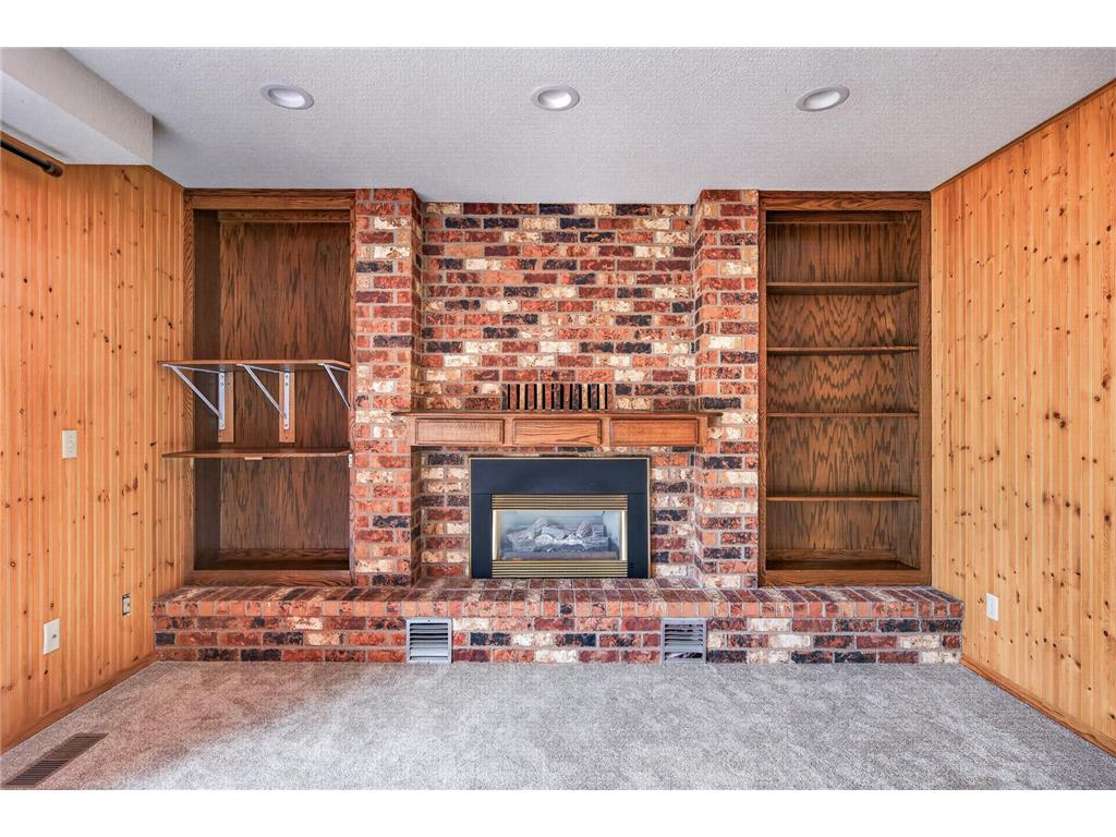 7640 Douglas Drive N Brooklyn Park MN 55443 7109651 image32