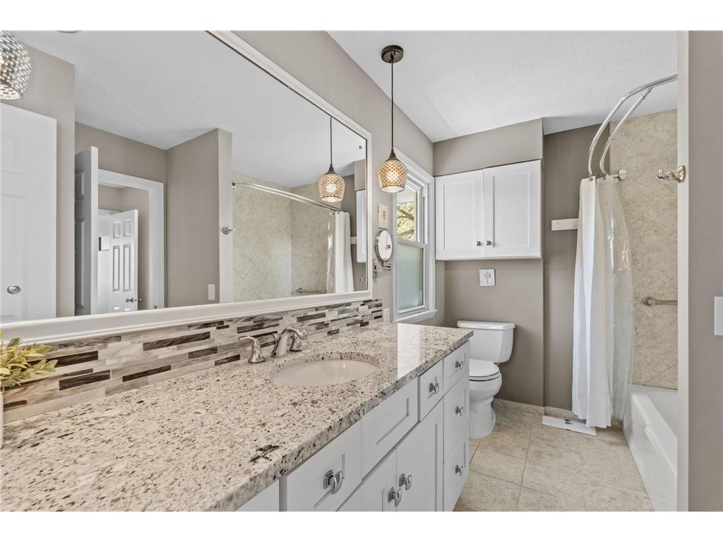 7641 49th Avenue N New Hope MN 55428 7058132 image25