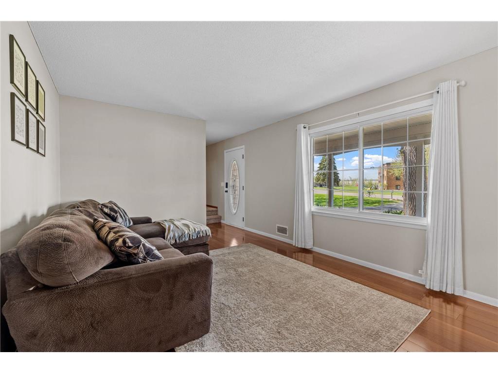 7641 49th Avenue N New Hope MN 55428 7058132 image4