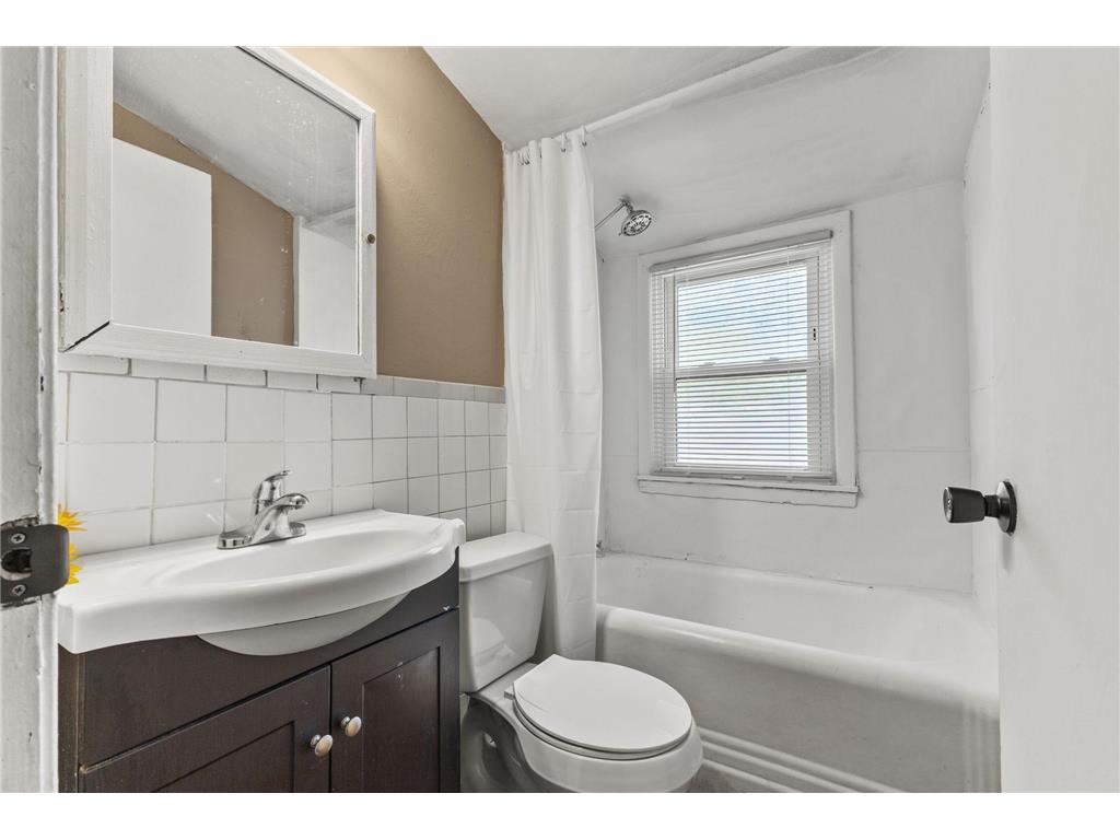 765 Jackson Street Saint Paul MN 55117 7059549 image28