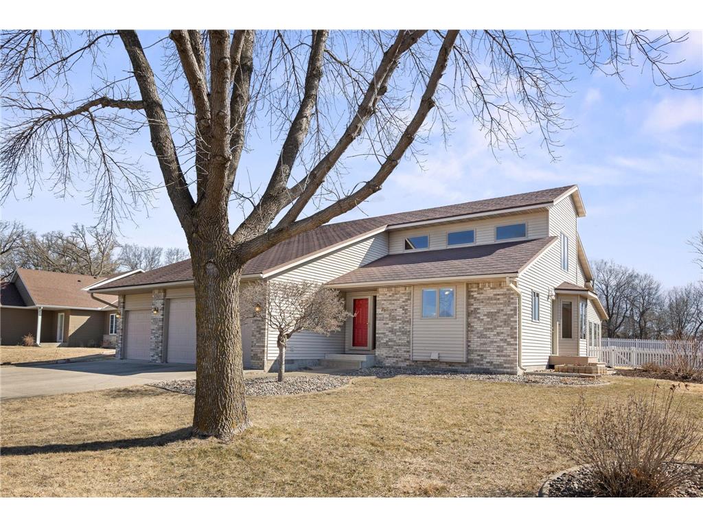 765 Roberts Street SW Hutchinson MN 55350 6636914 image1