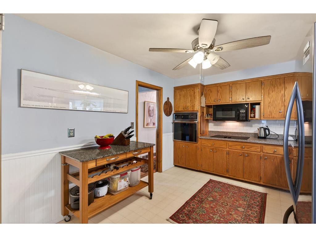 765 Rose Place Roseville MN 55113 7082838 image10