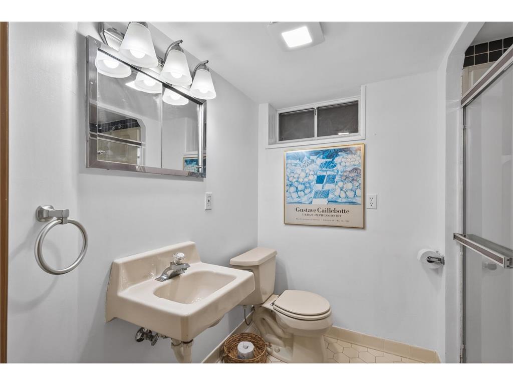 765 Rose Place Roseville MN 55113 7082838 image25