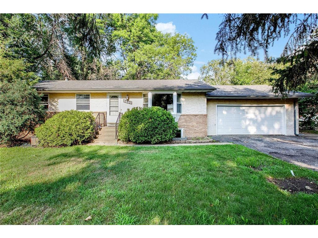 7650 Bacon Drive NE, Fridley, MN 55432 MLS 6412004 Edina Realty