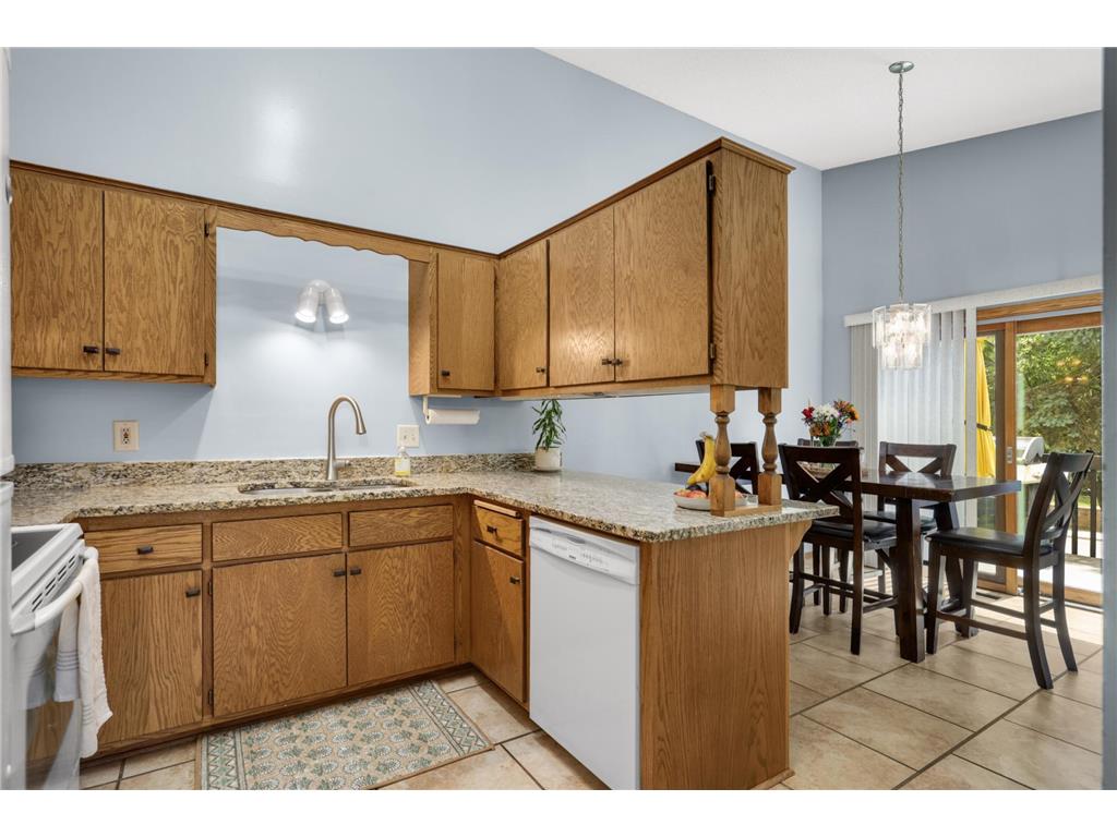 7654 12th Street N Oakdale MN 55128 7085225 image11