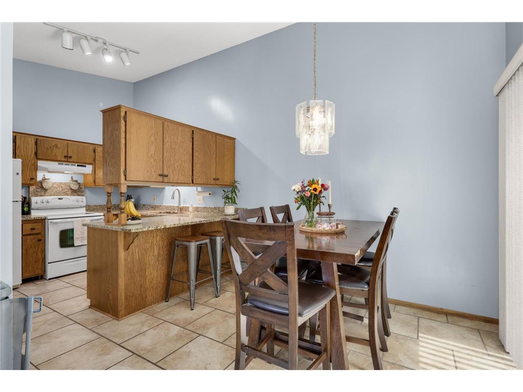 7654 12th Street N Oakdale MN 55128 7085225 image9