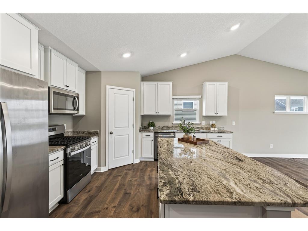 7654 207th Street W Lakeville MN 55044 7072983 image19