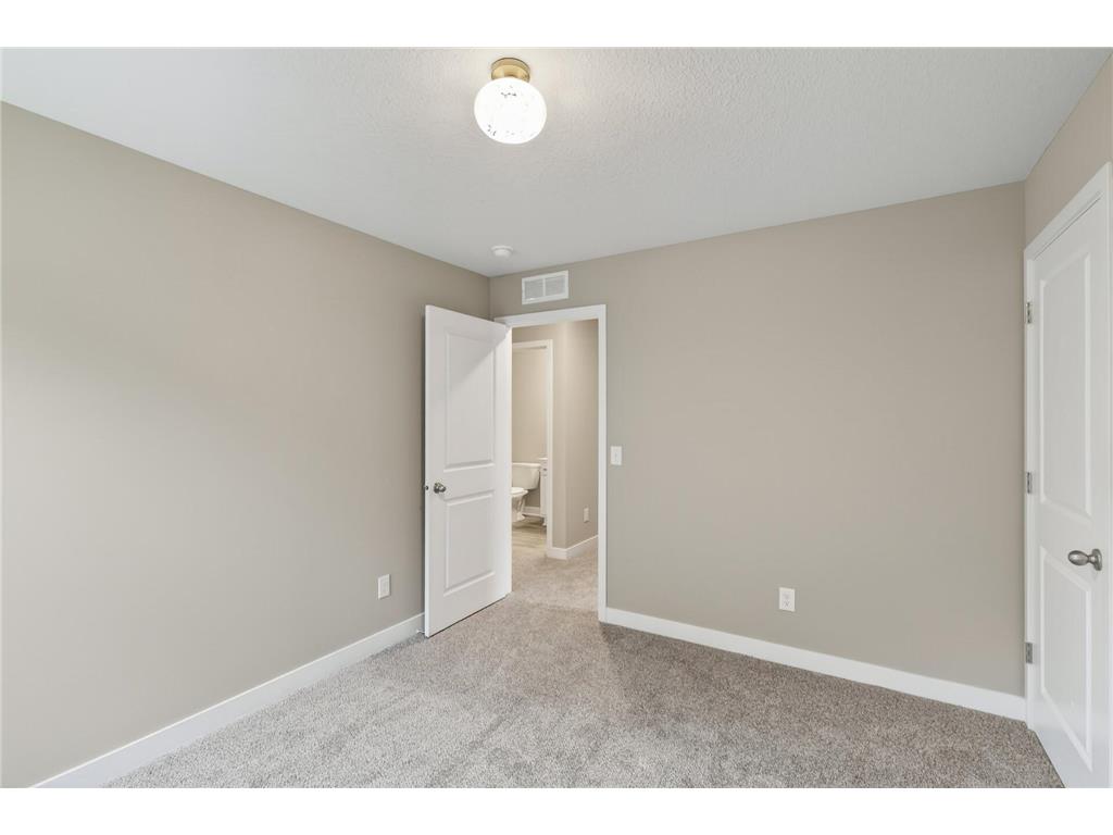 7654 207th Street W Lakeville MN 55044 7072983 image22