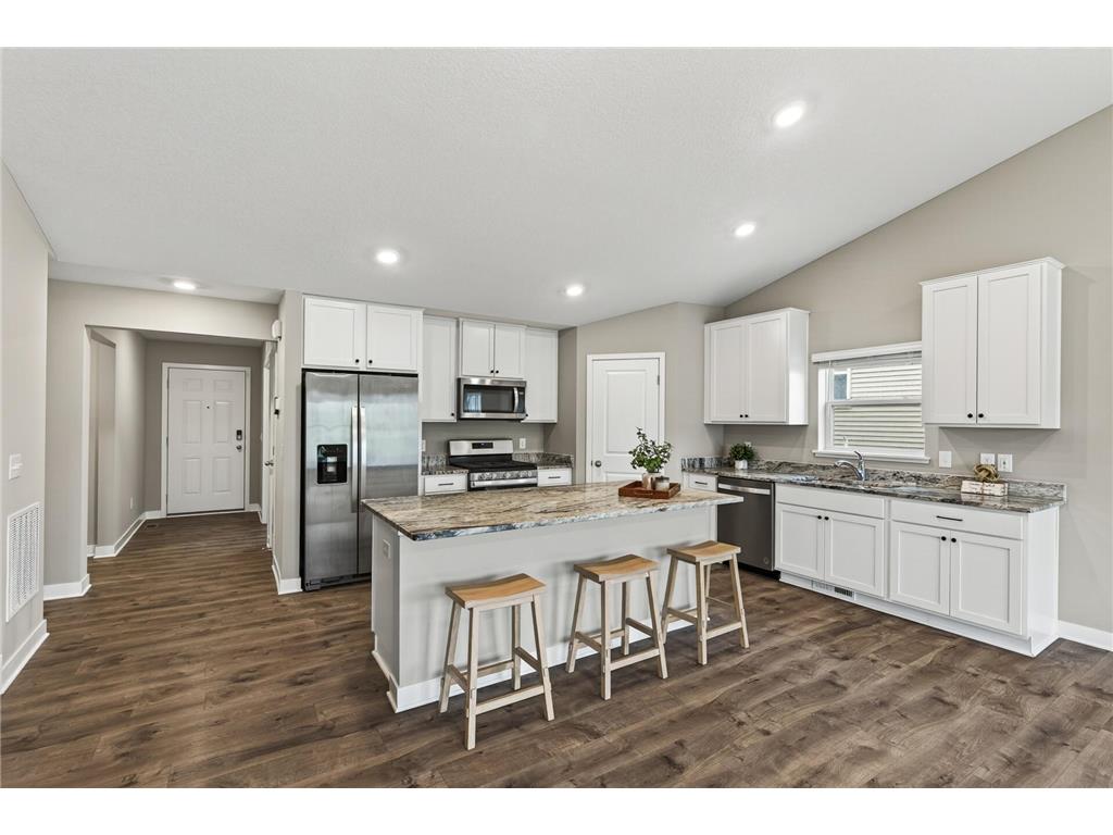 7654 207th Street W Lakeville MN 55044 7072983 image3