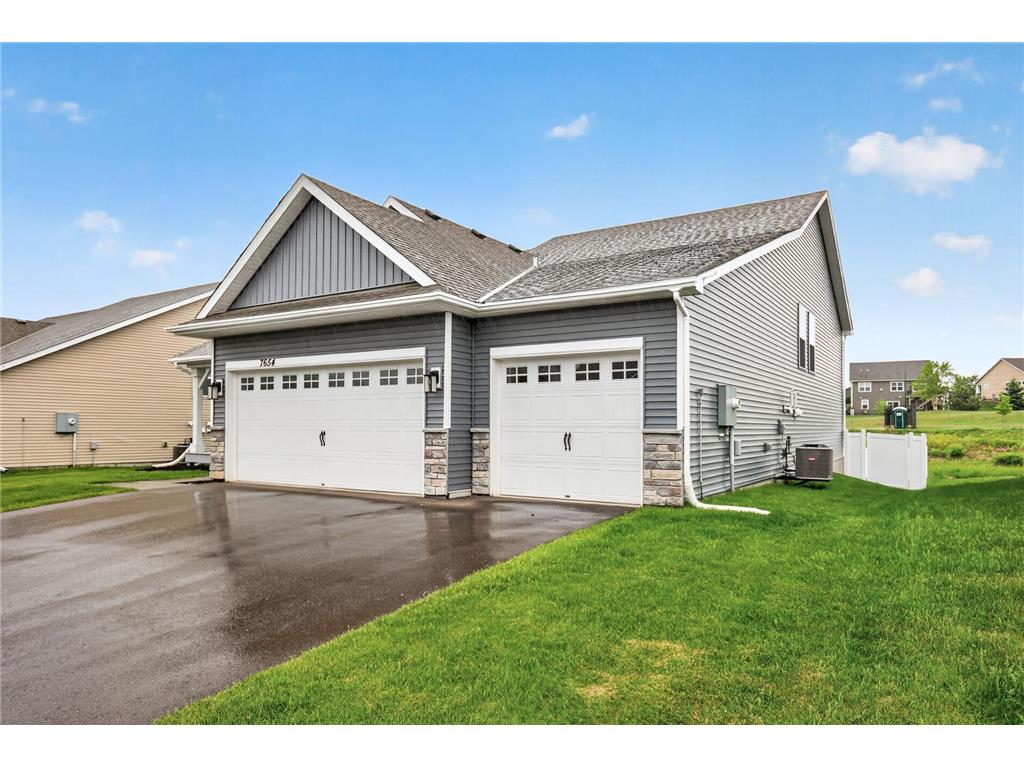 7654 207th Street W Lakeville MN 55044 7072983 image6