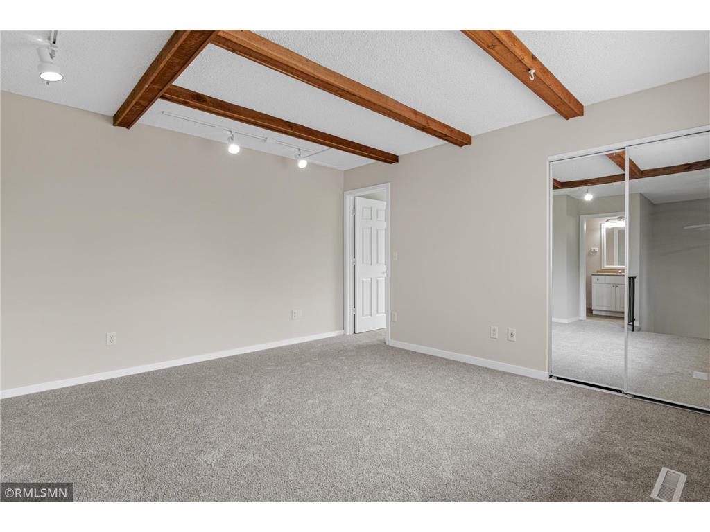 7654 Dunmore Road Woodbury MN 55125 7098006 image17