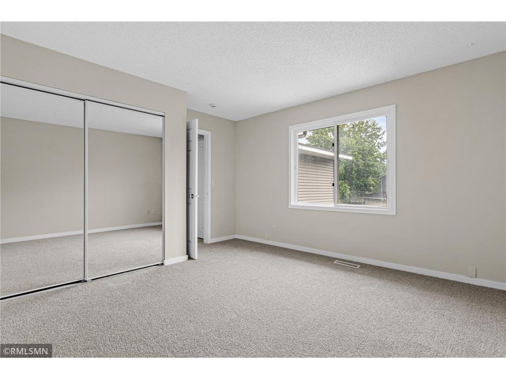 7654 Dunmore Road Woodbury MN 55125 7098006 image28