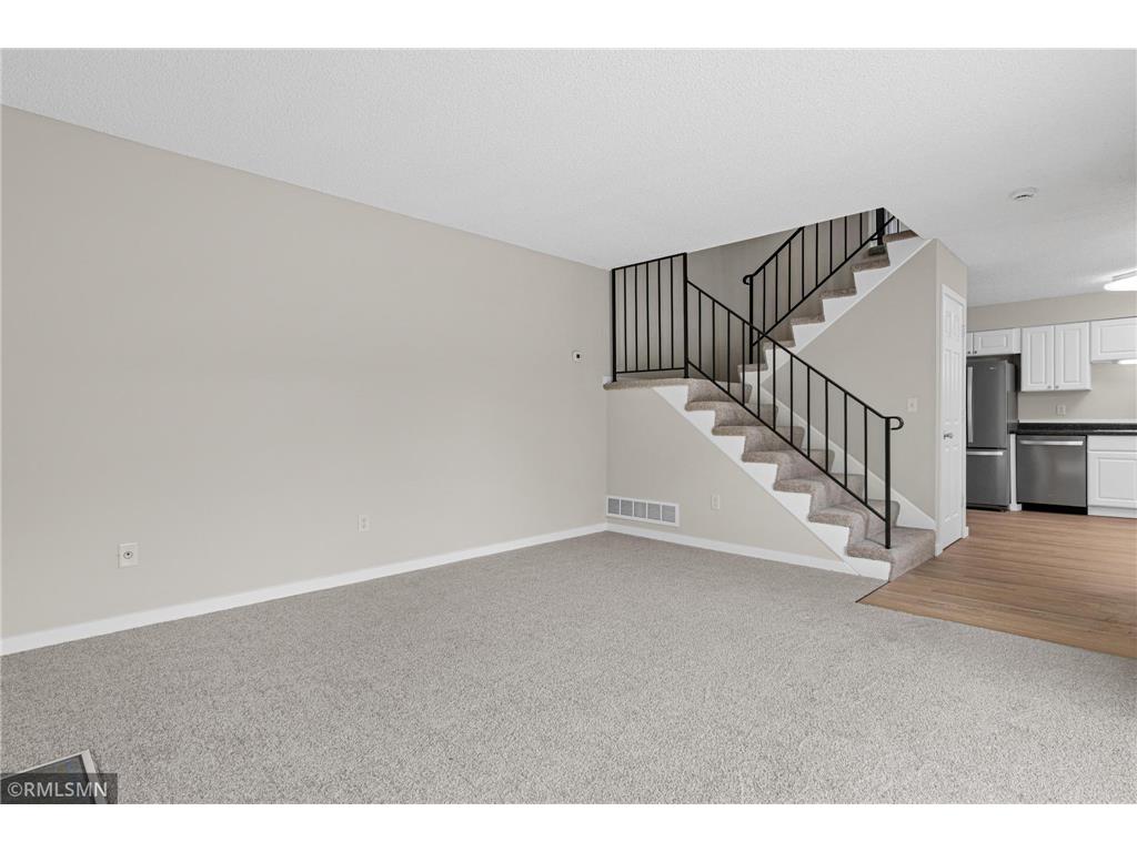 7654 Dunmore Road Woodbury MN 55125 7098006 image7